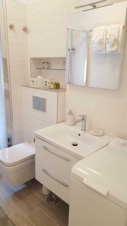 Studio Apartment Vanna - 1St Row To The Sea أوباتيا المظهر الخارجي الصورة